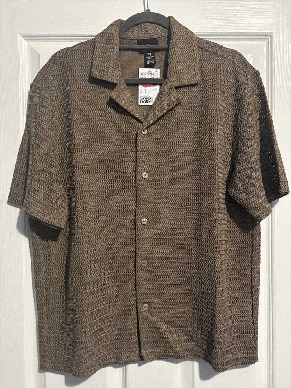 H&M Men's Brown Waffle-Knit Short Sleeve Button-Up Shirt
